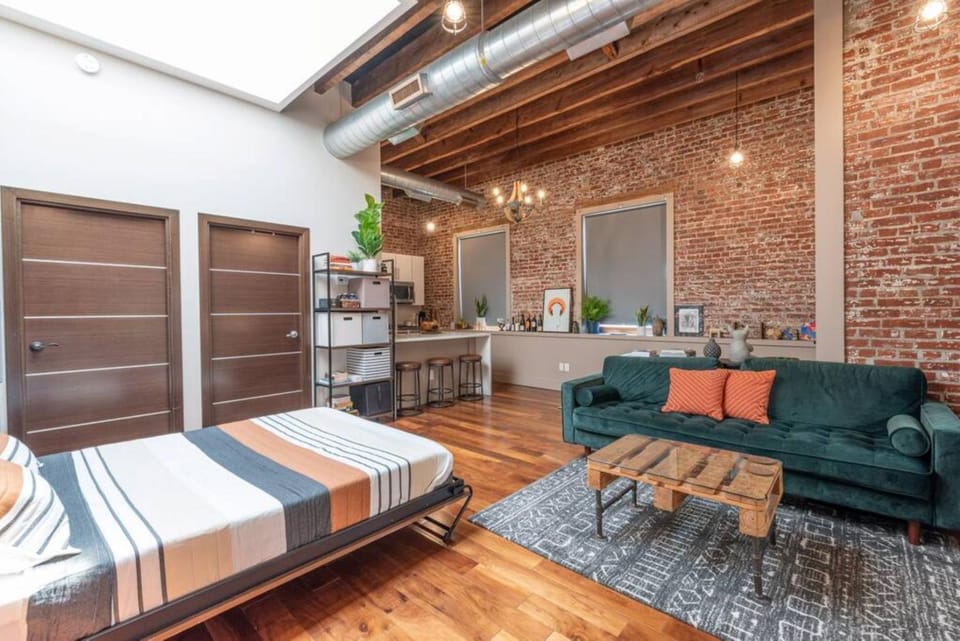 Living room, Photo of the whole room, Bedroom