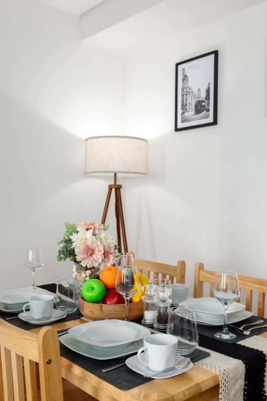 Decorative detail, Seating area, Dining area