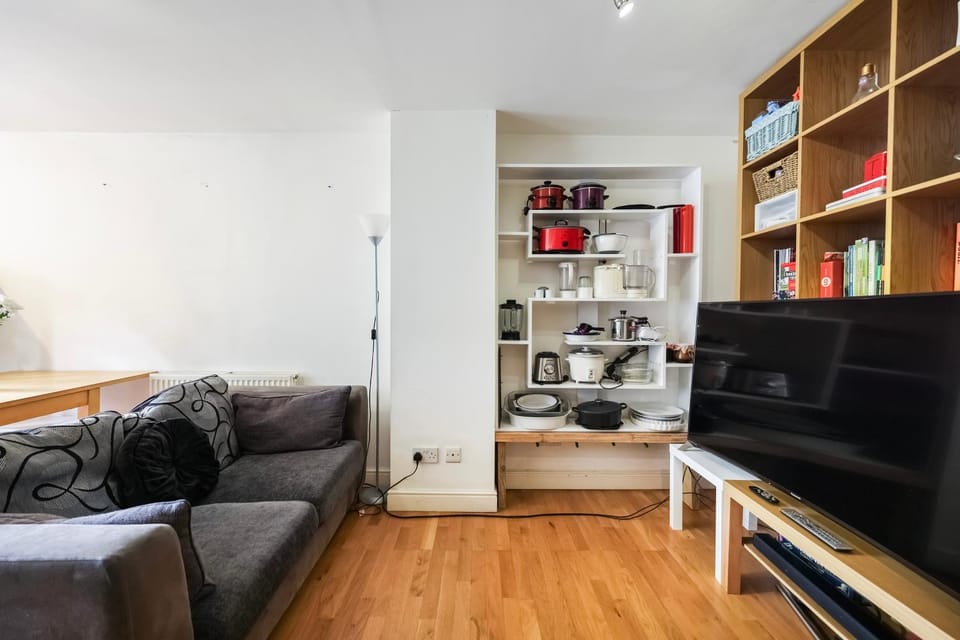 TV and multimedia, Living room, Seating area