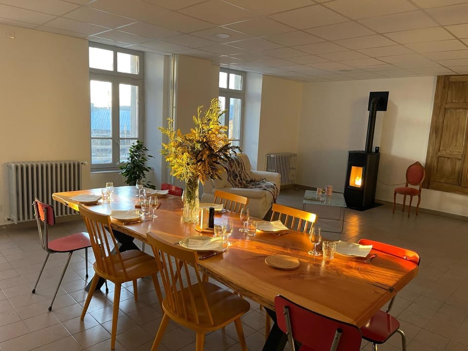Living room, Dining area