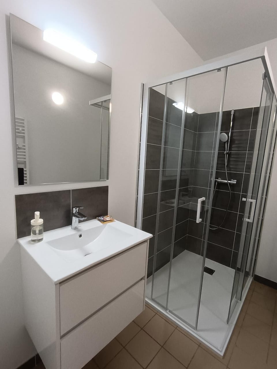 Shower, Bathroom