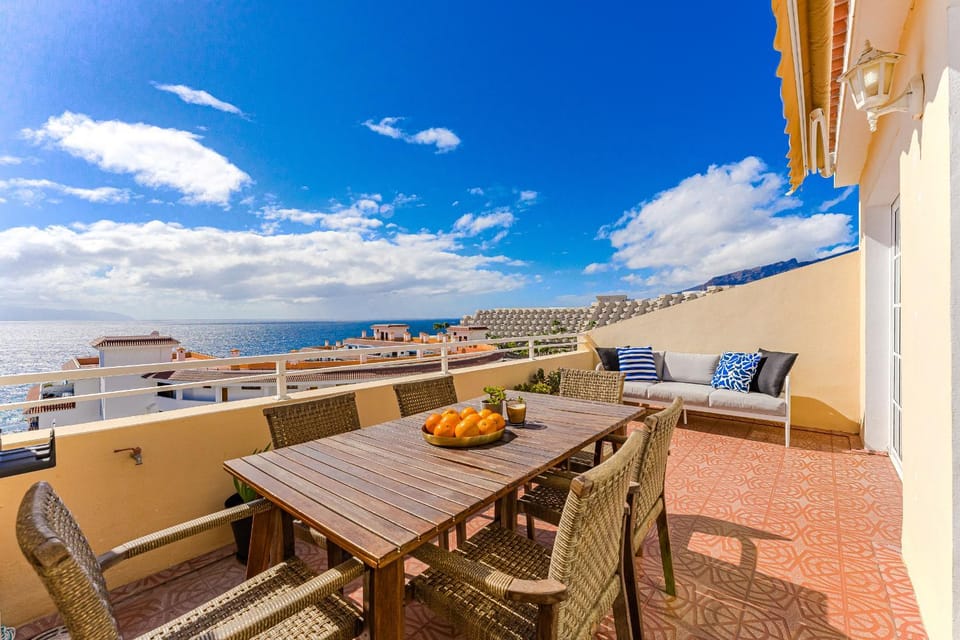 View (from property/room), Balcony/Terrace, Sea view