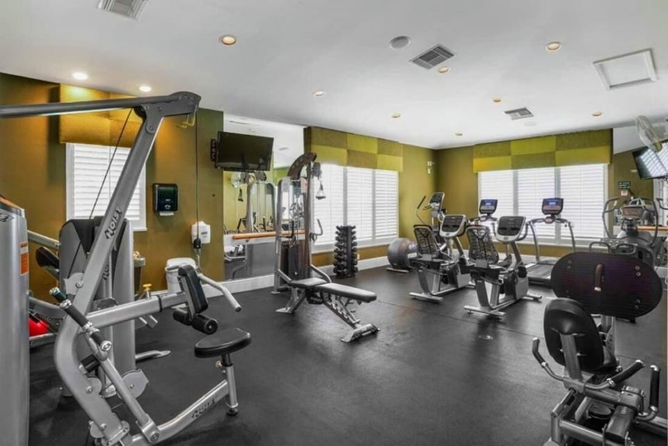 Golf Condo Views With Resort Pool and Amenities Apartment in Lely Resort