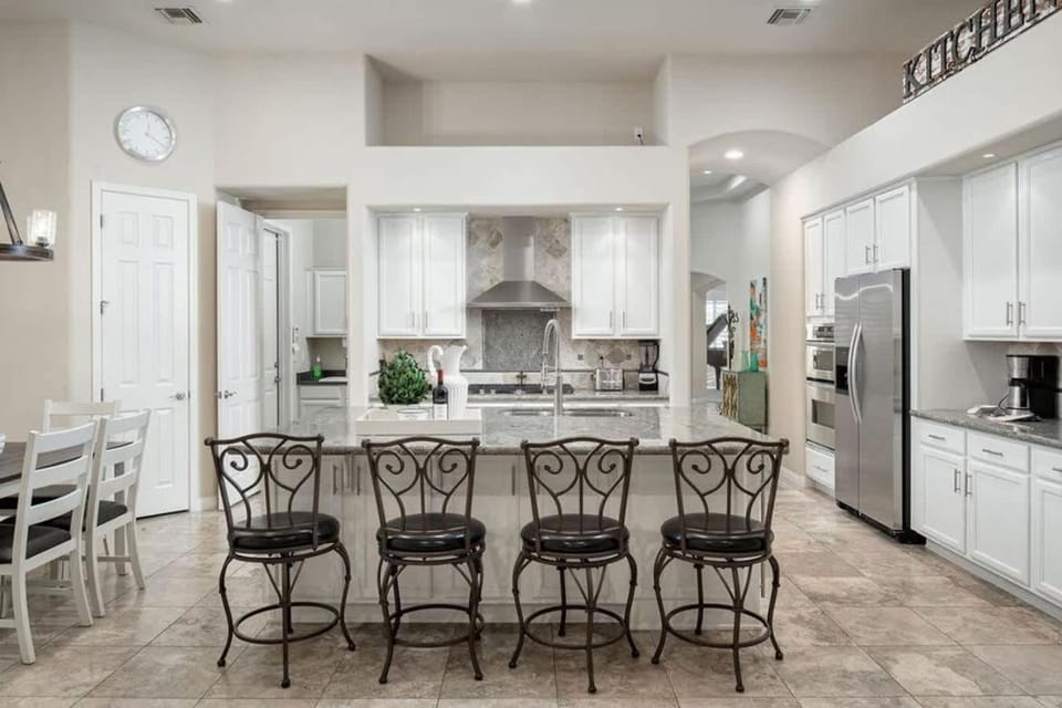 Bella Sonora Home - Chic Camelback Corridor Villa Pool House in Phoenix