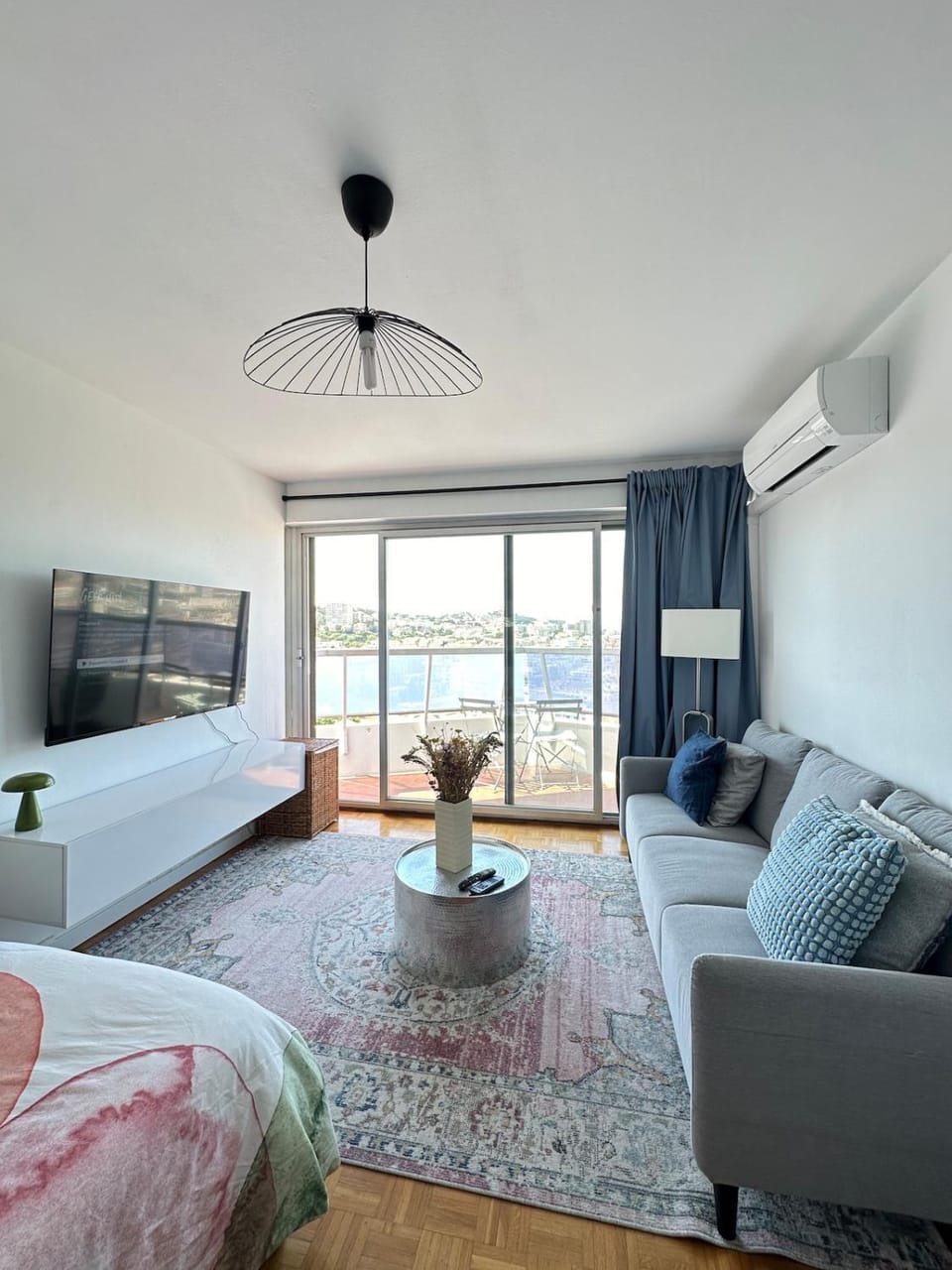 New apartment with panoramic view Apartment in Marseille