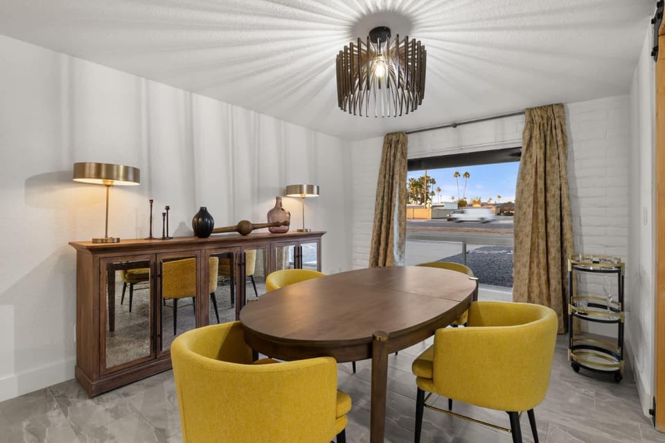 Modern Cactus Home - Luxe with Spa-baths Pool & Firepit House in Phoenix