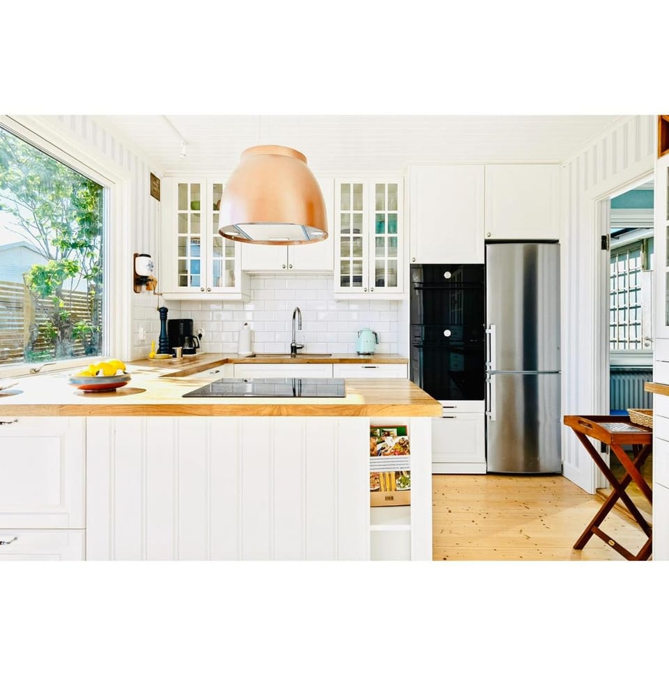 Kitchen or kitchenette, dishwasher, oven, stove, toaster