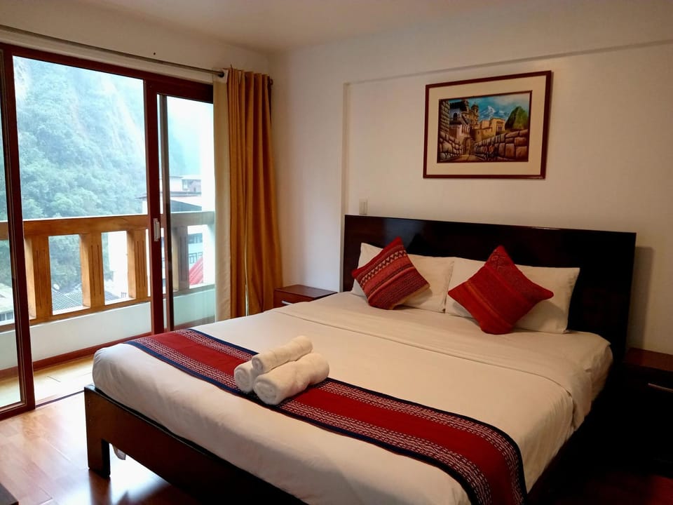 Bed, Photo of the whole room