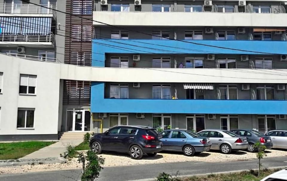 Property building, Day, Location, Parking