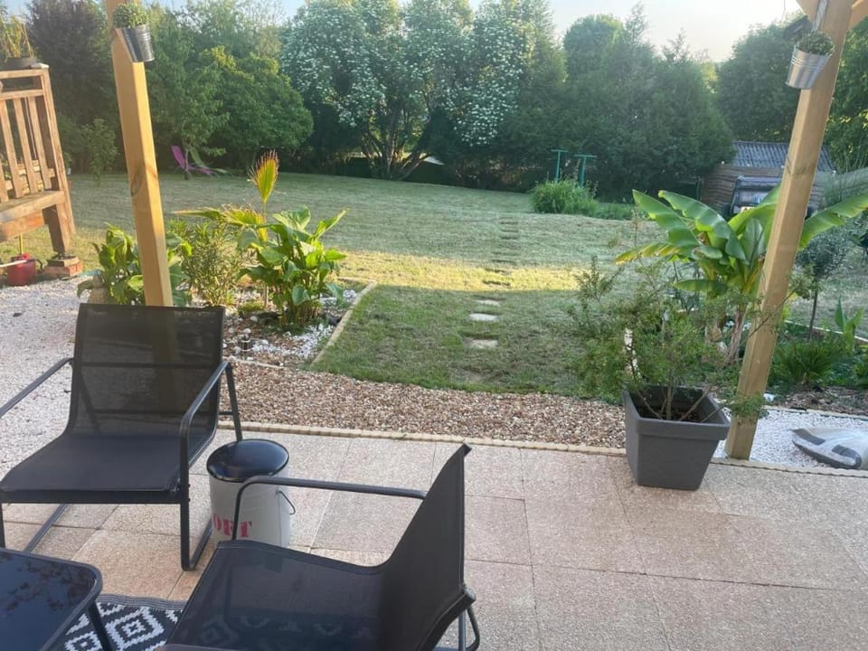 Chambre double avec teléviseur Vacation rental in Pays de la Loire