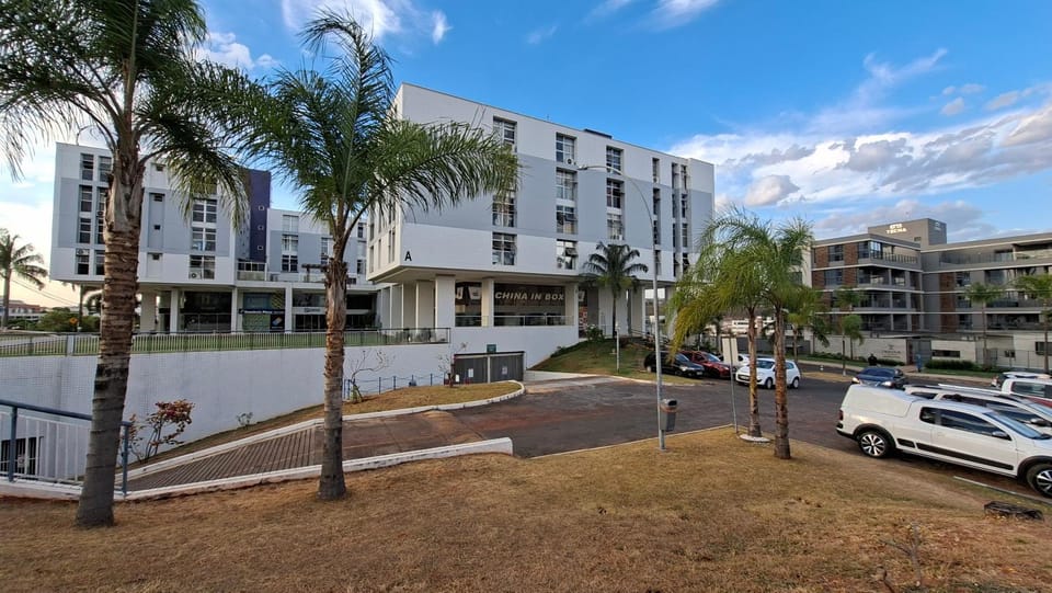 Property building, Neighbourhood, Location