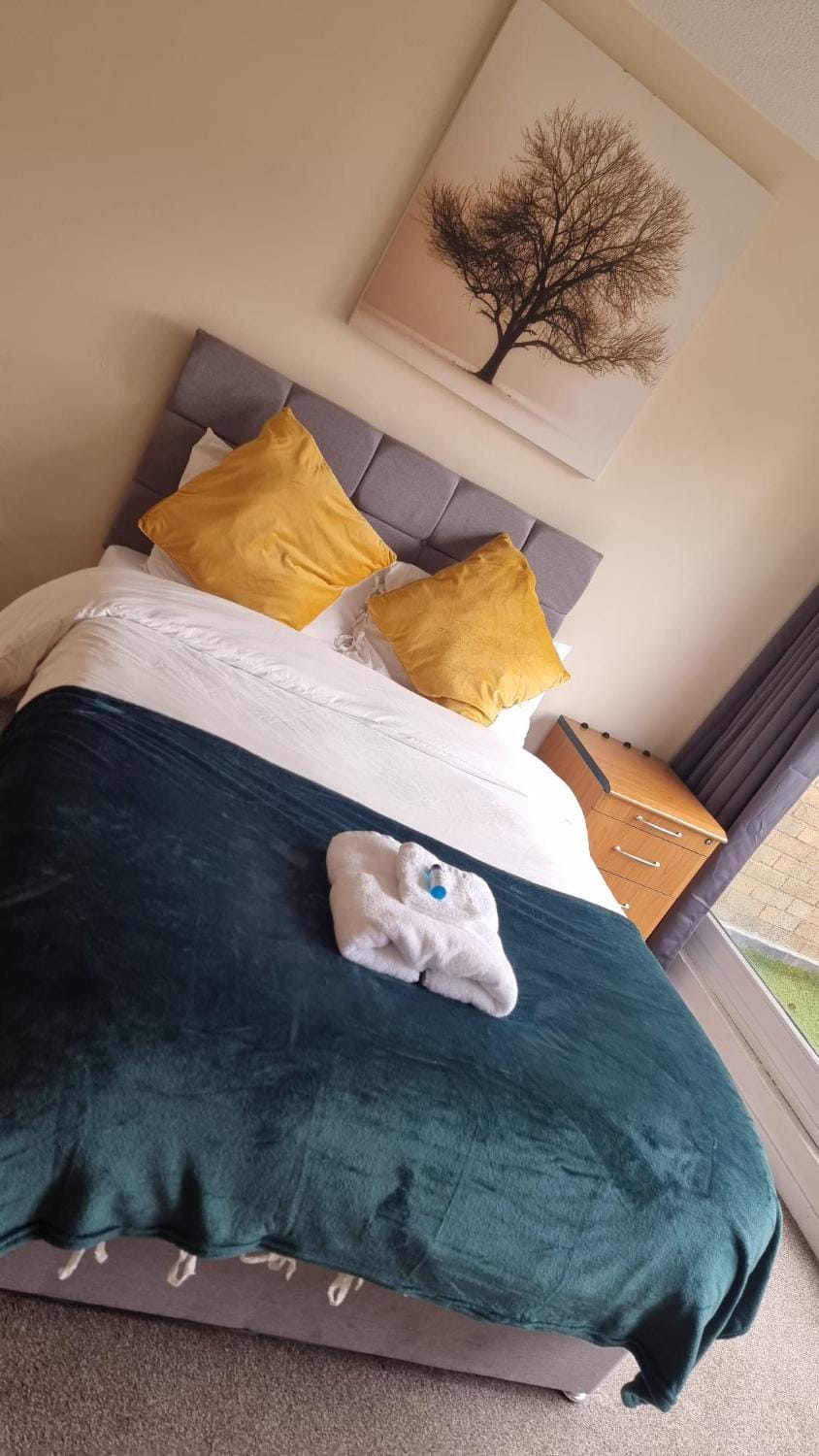 House56 Bed and Breakfast in Milton Keynes