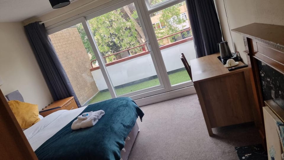 House56 Bed and Breakfast in Milton Keynes