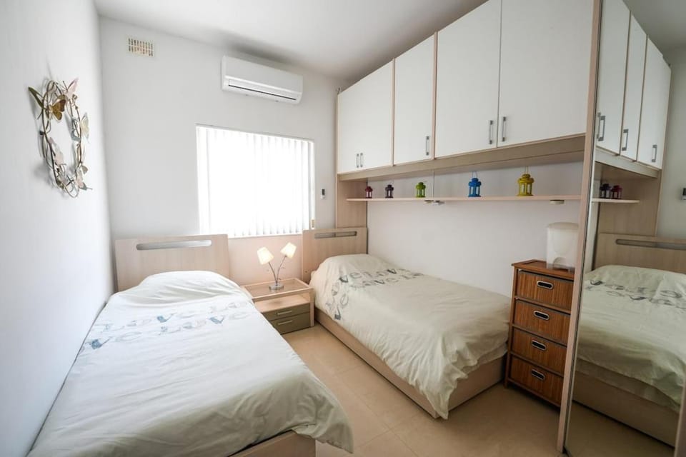 Seaview flat in Mellieha's heart Apartment in Malta