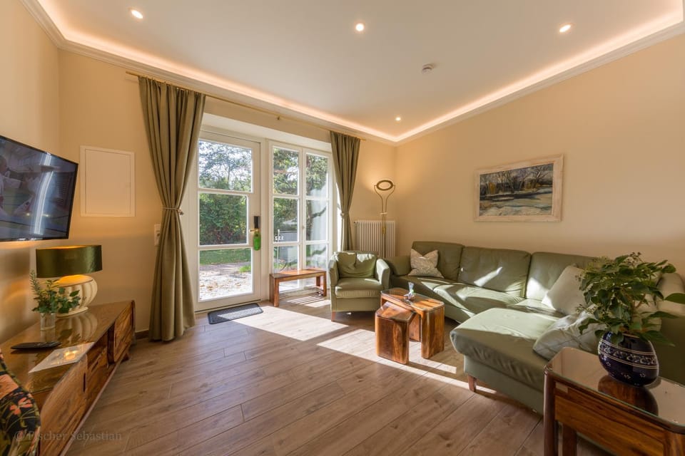 Living room, Garden view