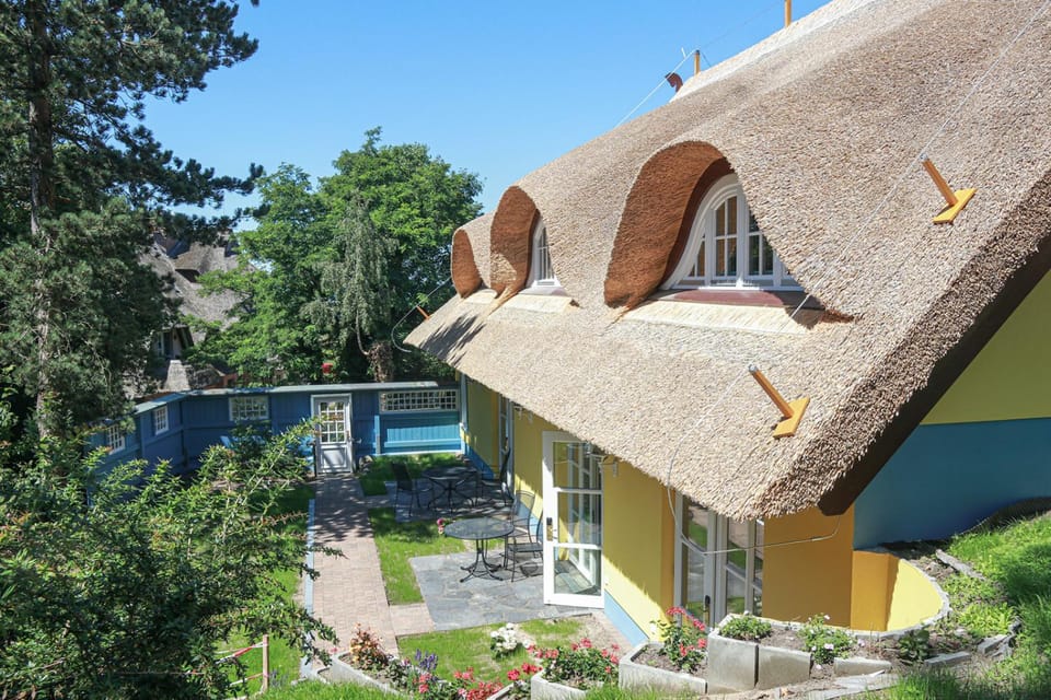 Property building, Spring