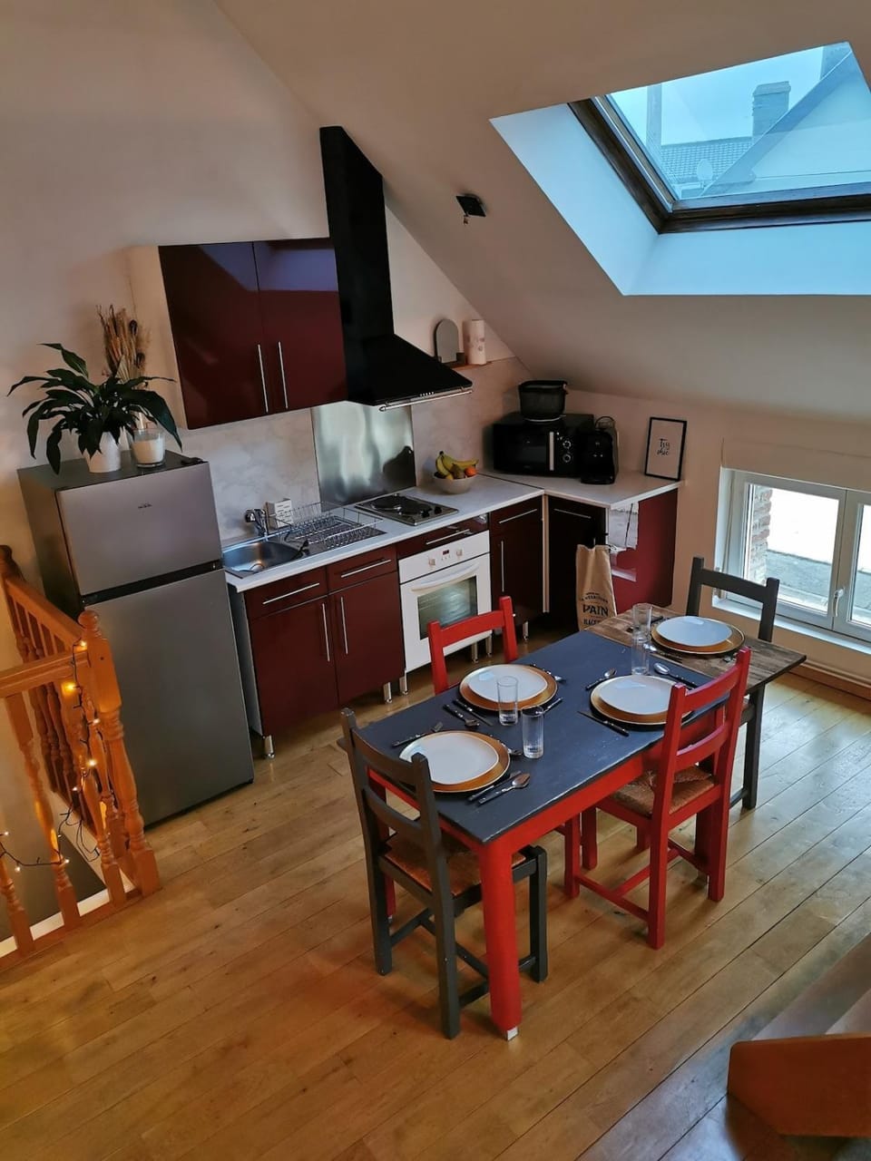 Kitchen or kitchenette, Dining area, oven, stove