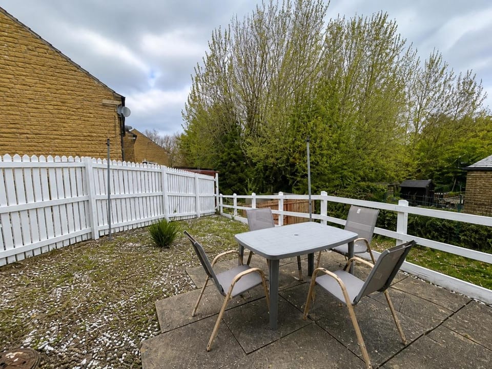 Patio, Day, Garden, View (from property/room), Dining area, Garden view