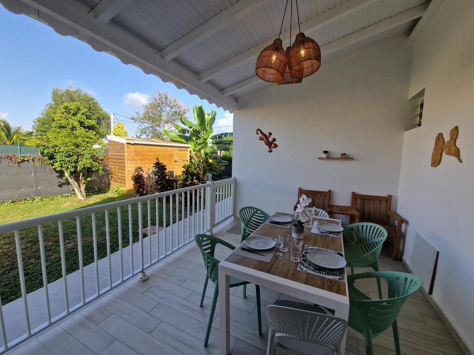 Patio, Dining area