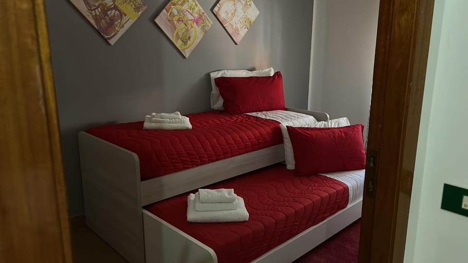 Bed, Bedroom, towels, air conditioner