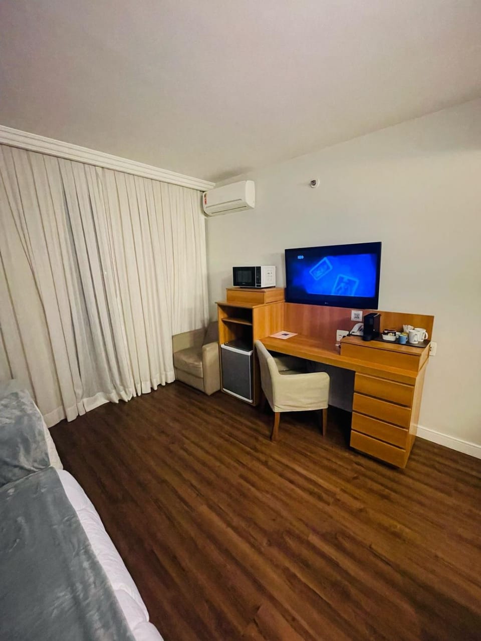 Communal lounge/ TV room, TV and multimedia, Photo of the whole room, Bedroom
