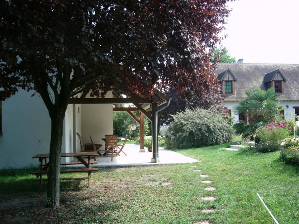 Maison de charme avec piscine partagée à Contres Country House in Centre-Val de Loire