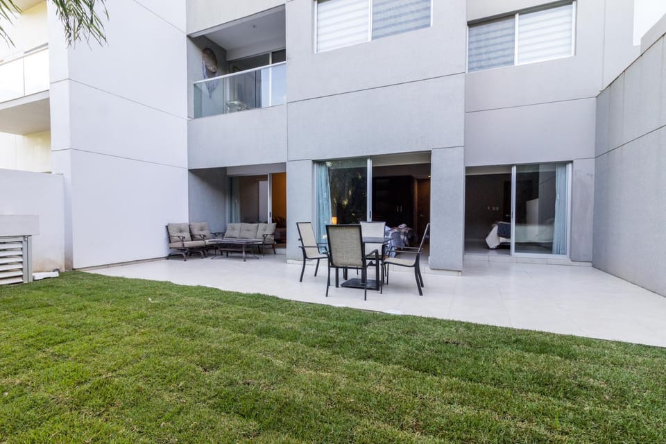 Garden, Balcony/Terrace