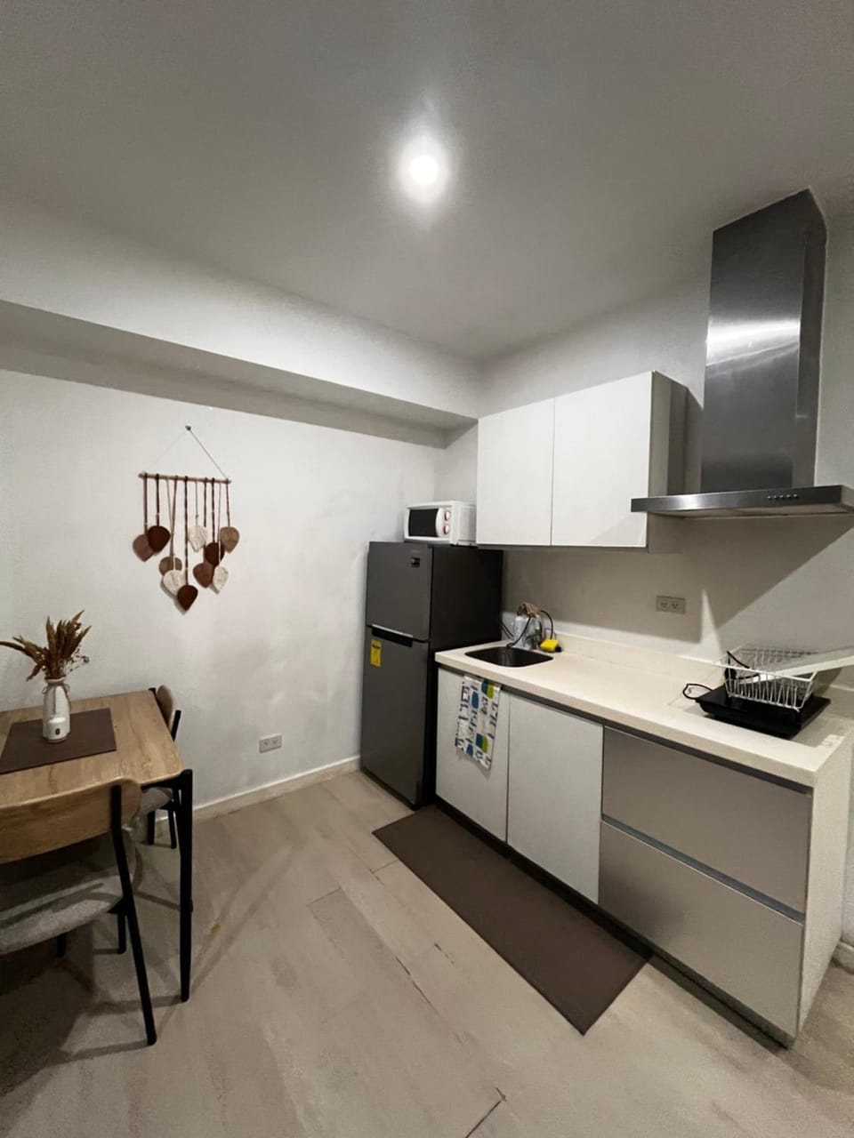 Azure Condo Maui 1 bedroom Apartment in Pasay