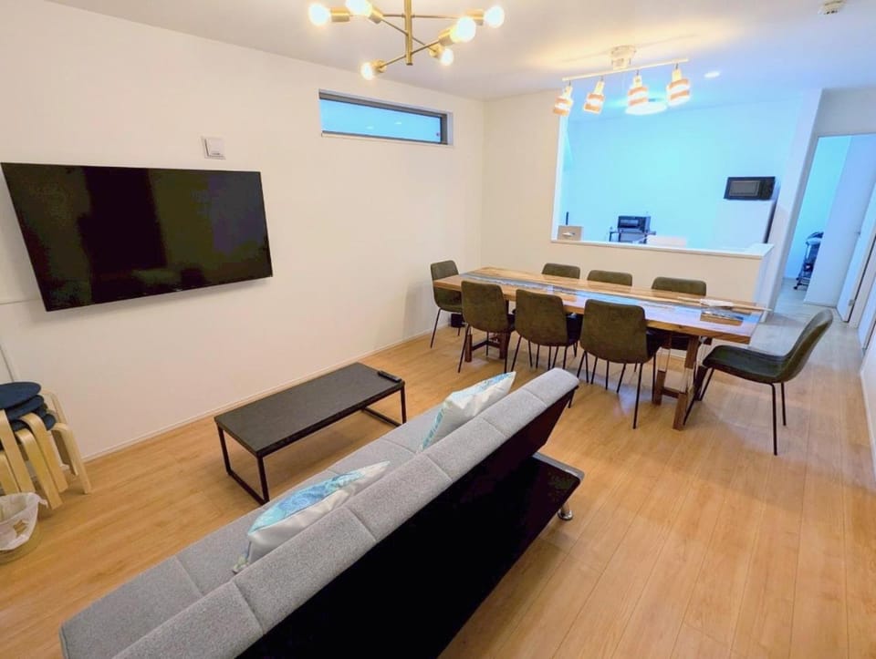 TV and multimedia, Kitchen or kitchenette, Living room, Seating area, Dining area, kitchen, kitchen