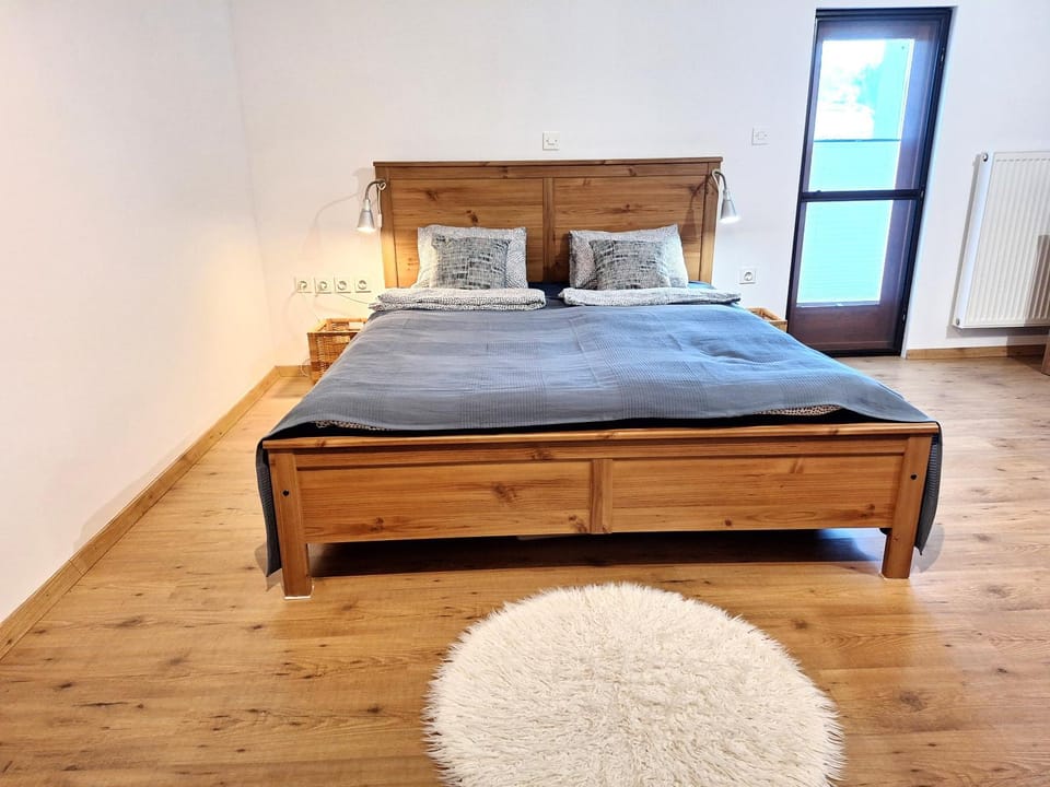 Šipk -FREE-PARKING-BREAKFAST-TERRACE Apartment in Slovenia
