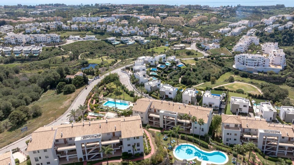 Natural landscape, Bird's eye view, Casino, Solarium, Balcony/Terrace, Pool view, Swimming pool, Location