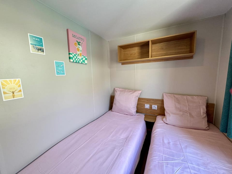 Bedroom, heating