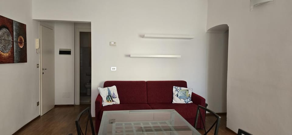 Ligurian beach apartment Ca Sta by Affitti brevi Liguria Apartment in Spotorno