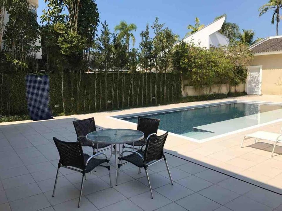 VIP Luxurious mansion gated community Acapulco Villa in State of São Paulo