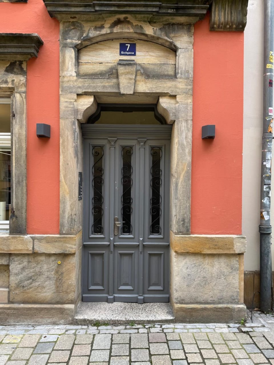Facade/entrance