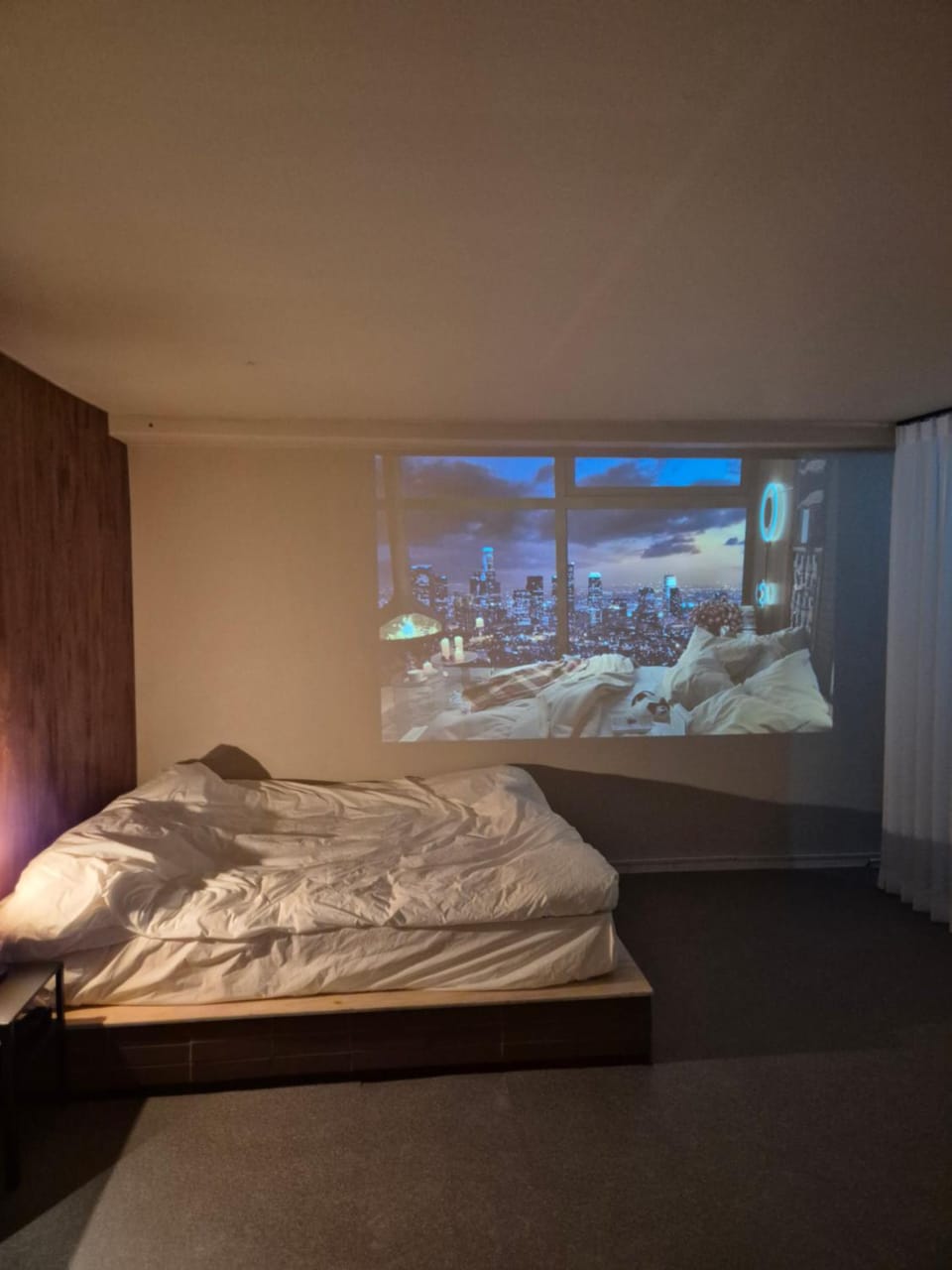 Bed, TV and multimedia, Photo of the whole room, Bedroom