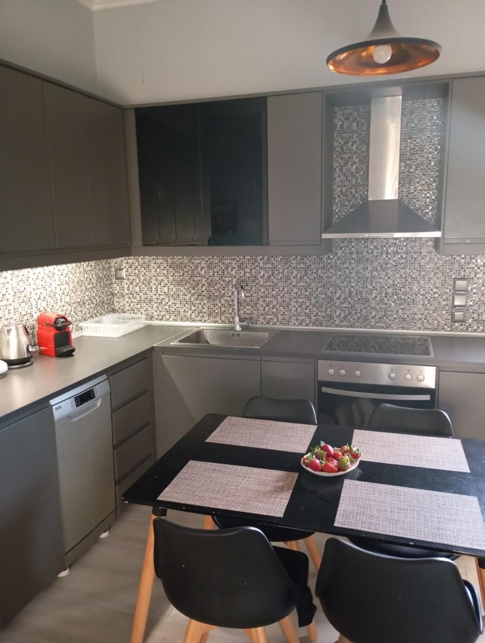Kitchen or kitchenette, Dining area, oven, stove