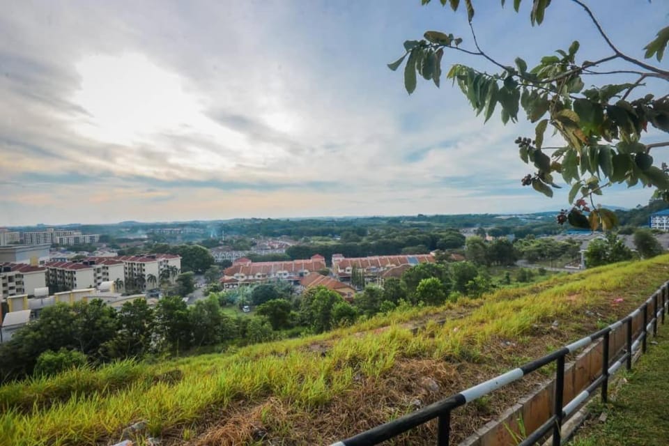Walid Guesthouse, cozy hill view Apartment in Malacca