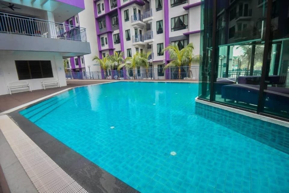 Pool view, Swimming pool