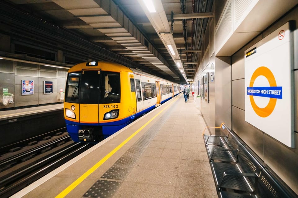 Neighbourhood, Location