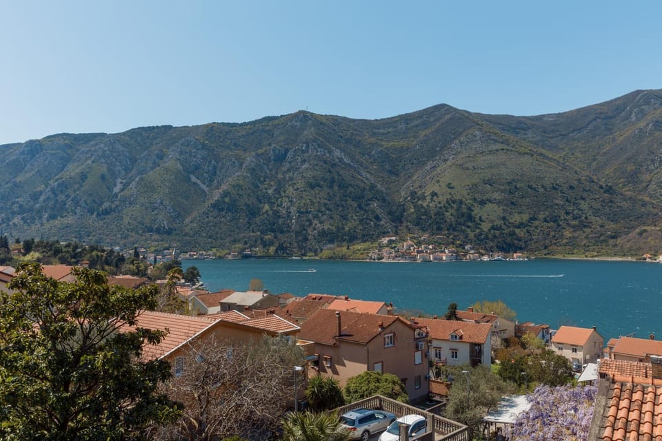 Azure Horizon Retreat Apartment in Dobrota