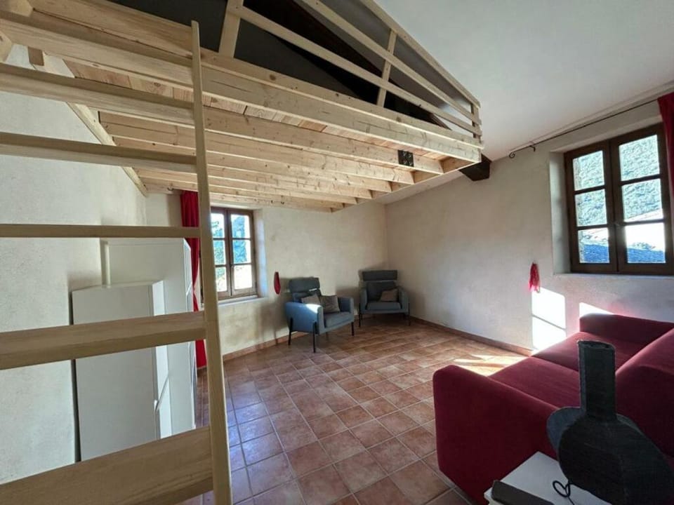 maison de village , chaleur, baignades et terroir en drôme House in Provence