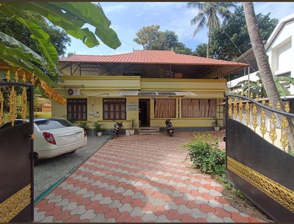 Property building, Day, Parking