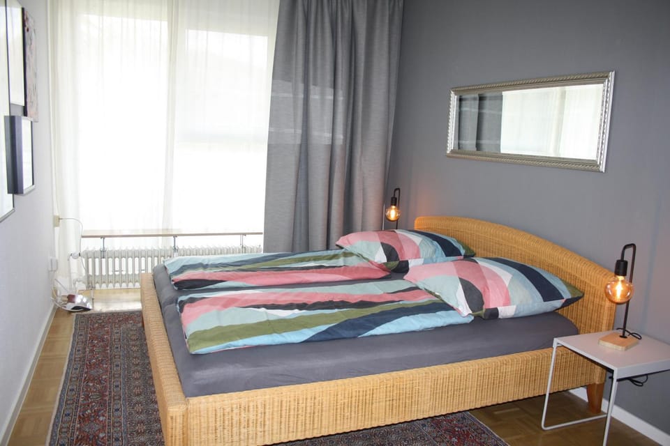 Bed, Bedroom, internet