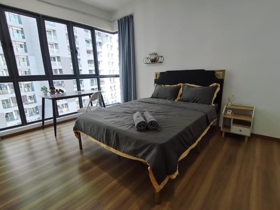 Bed, Bedroom, towels