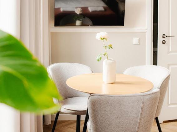 TV and multimedia, Dining area