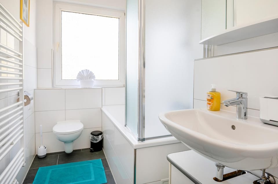 Toilet, Bathroom, Bath, towels