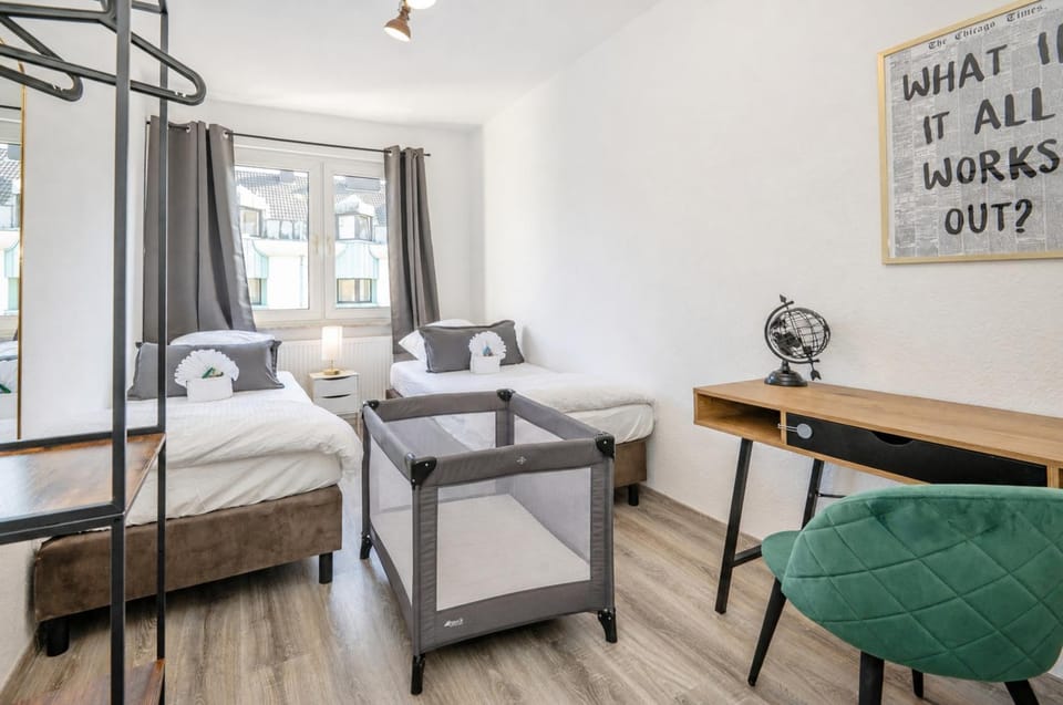 Bed, Bedroom, cot