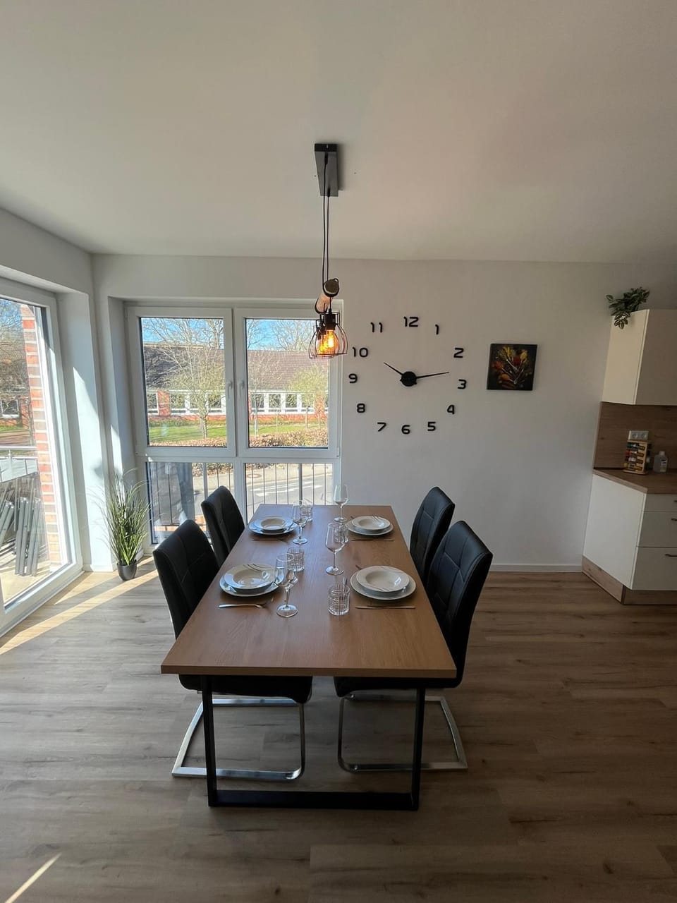 Seating area, Dining area