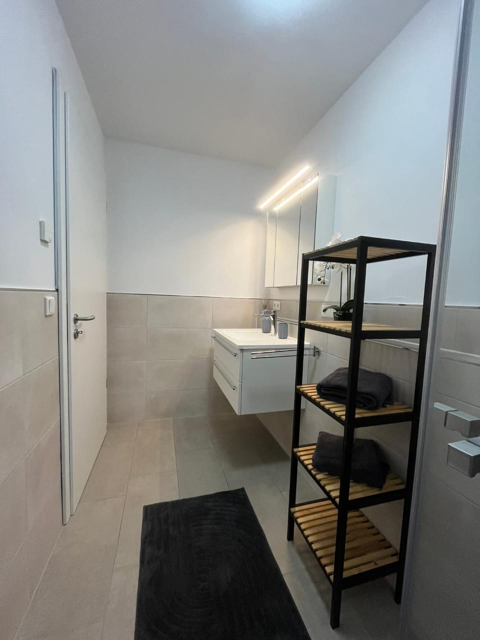 Shower, Bathroom, towels